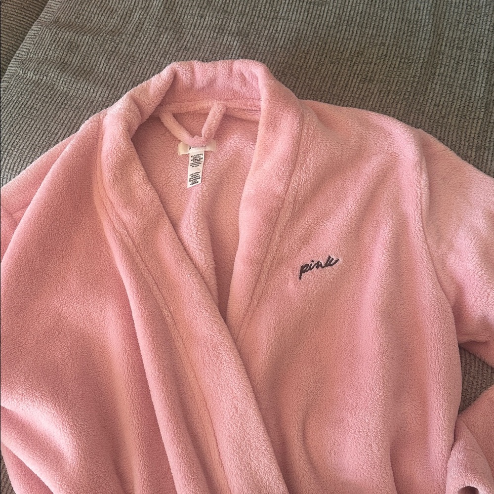 PINK Victoria's secret robe - Picture 2 of 10